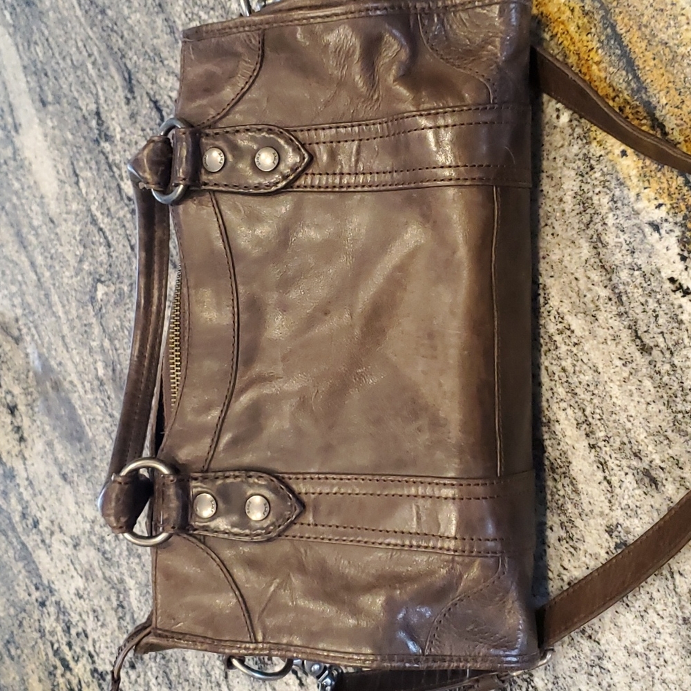 Beyond Quality thick leather FRYE Satchel purse. VEUC! Used VERY little!